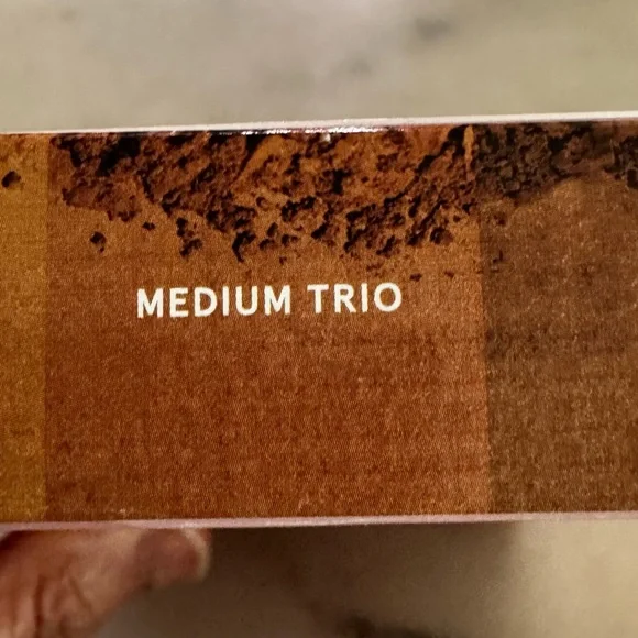 ONE/SIZE Bronzer medium Trio shade - Picture 3 of 4